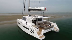 Aventura 34 und cat sale auf dem Festival International de la Plaisance de Cannes